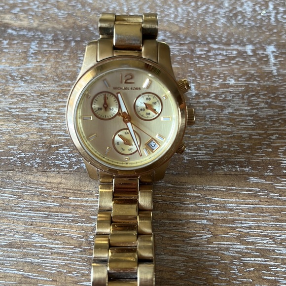 Michael Kors Watch - Picture 5 of 5